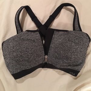 32C knockout Victoria’s Secret sports bra VSX Sprt